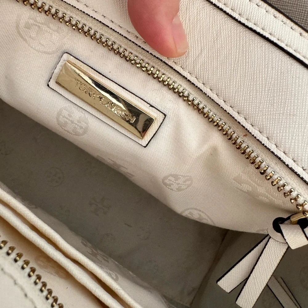 Tory Burch Robinson Large Zip Tote Ivory Saffiano Leather Satchel Crossbody Bag